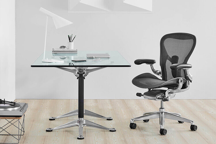 ویژگی های صندلی مناسب تحصیل در منزل ویژگی های صندلی مناسب تحصیل در منزل