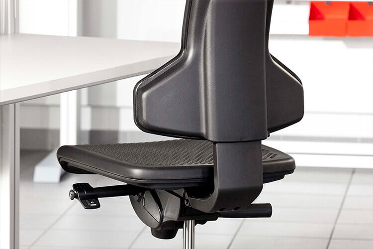 ویژگی های صندلی مناسب تحصیل در منزل ویژگی های صندلی مناسب تحصیل در منزل