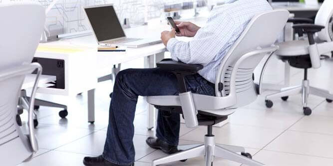 در یک صندلی چرخدار دنبال چه چیزی باشیم در یک صندلی چرخدار دنبال چه چیزی باشیم